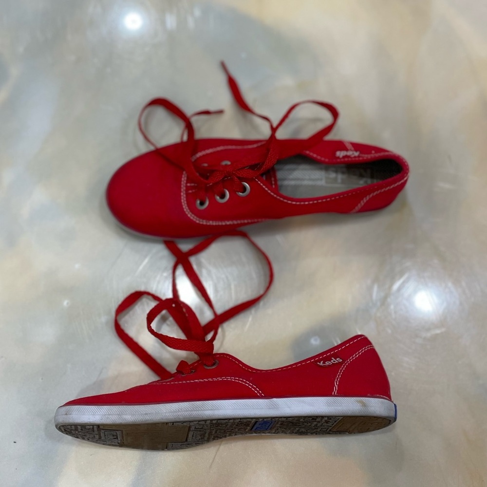 Keds-Woman- Us 9- Red